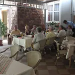 巴拉哈鲁泽酒店 酒店
