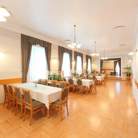 Blaha Lujza 블로톤퓌레드