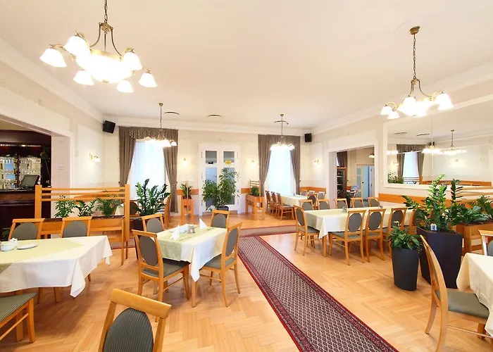 Blaha Lujza Hotel 3*