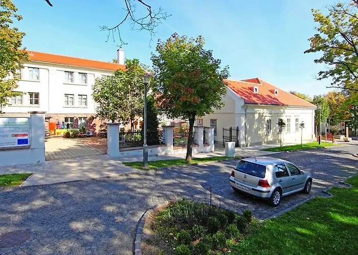 Blaha Lujza Hotel 3*